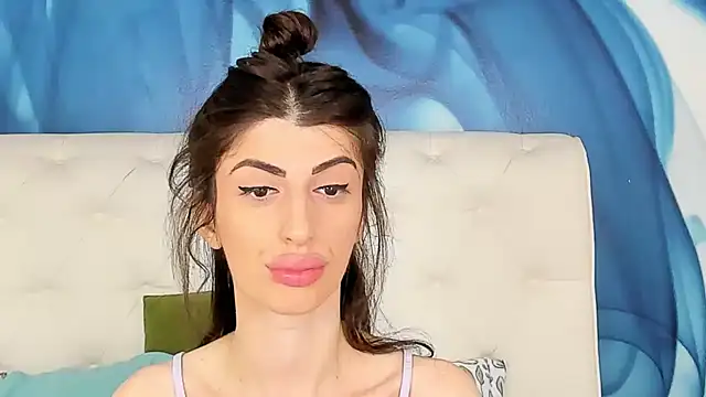 SkinnyDolly online show from 9, 11, 2025