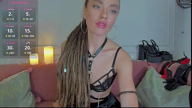 Snapshot of KellyFouler chatting on 22, 2, 2025 KellyFouler online show from 22, 2, 2025