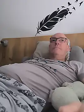 Snapshot of bogland33 chatting on 14, 6, 2026 bogland33 online show from 14, 6, 2026