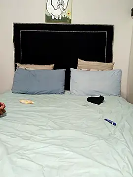 contagiousqueen online show from 13, 2, 2026