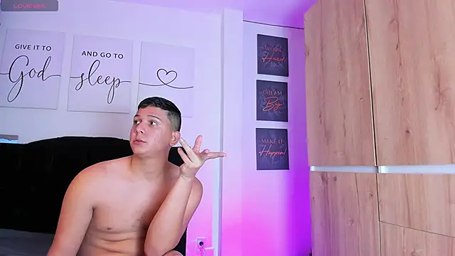 Snapshot of ANDREZALVAREZ chatting on 31, 1, 2025 ANDREZALVAREZ online show from 31, 1, 2025