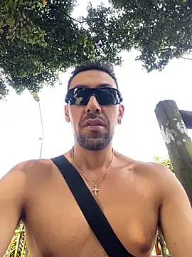 Snapshot of dantedesirexx chatting on 9, 1, 2025 dantedesirexx online show from 9, 1, 2025