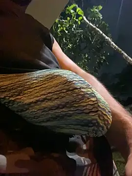 Snapshot of dantedesirexx chatting on 1, 2, 2025 dantedesirexx online show from 1, 2, 2025