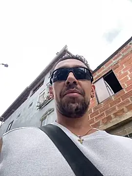 Snapshot of dantedesirexx chatting on 1, 2, 2025 dantedesirexx online show from 1, 2, 2025