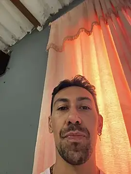 Snapshot of dantedesirexx chatting on 3, 2, 2025 dantedesirexx online show from 3, 2, 2025