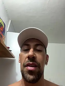 Snapshot of dantedesirexx chatting on 25, 2, 2025 dantedesirexx online show from 25, 2, 2025