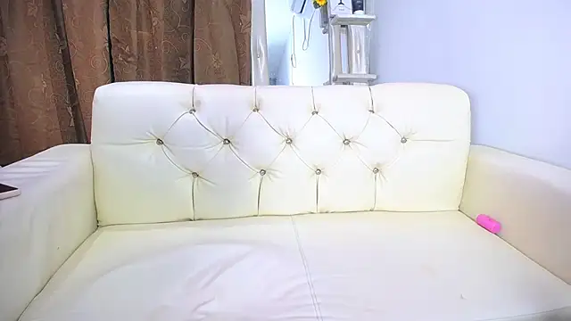 alaia 03 online show from 17, 3, 2025