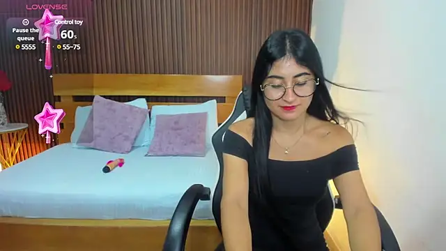 Snapshot of evelin_leroy chatting on 21, 3, 2025 evelin leroy online show from 21, 3, 2025