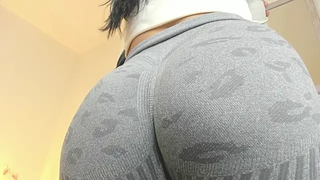 evelin leroy online show from 6, 11, 2025