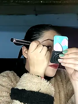 Elvishcassie  online show from 13, 3, 2025