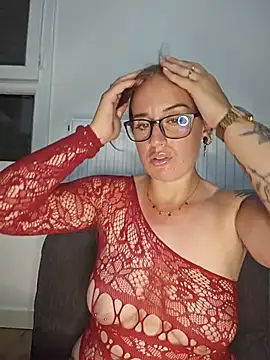 Snapshot of lindsay_33off chatting on 28, 6, 2026 lindsay 33off online show from 28, 6, 2026