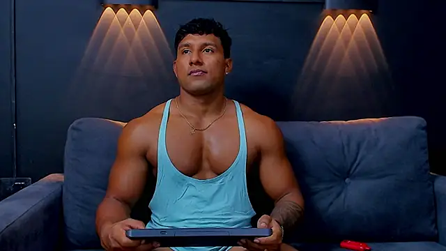 Snapshot of CallumMuscle chatting on 5, 2, 2025 CallumMuscle online show from 5, 2, 2025