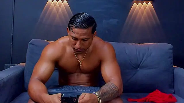 Snapshot of CallumMuscle chatting on 25, 2, 2025 CallumMuscle online show from 25, 2, 2025