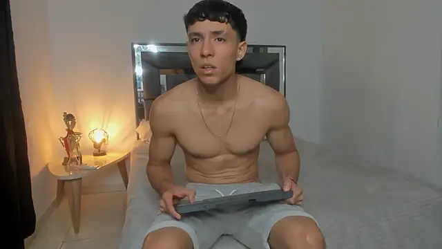 enzo sloran online show from 22, 11, 2025