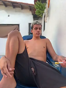 Leo bunny hot online show from 1, 2, 2026