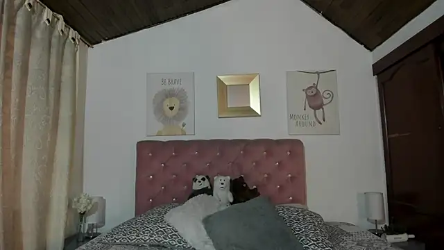 CelessteRedds online show from 3, 2, 2026