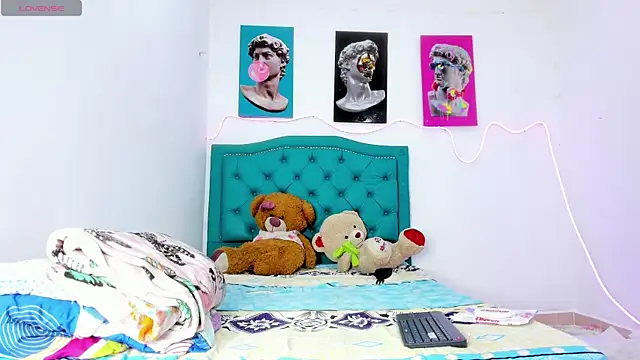 Lilybaudinx96 online show from 25, 2, 2026