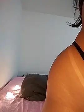 Snapshot of momopretinha chatting on 10, 9, 2025 momopretinha online show from 10, 9, 2025