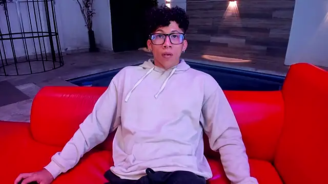 AkazaBoy  online show from 11, 9, 2025