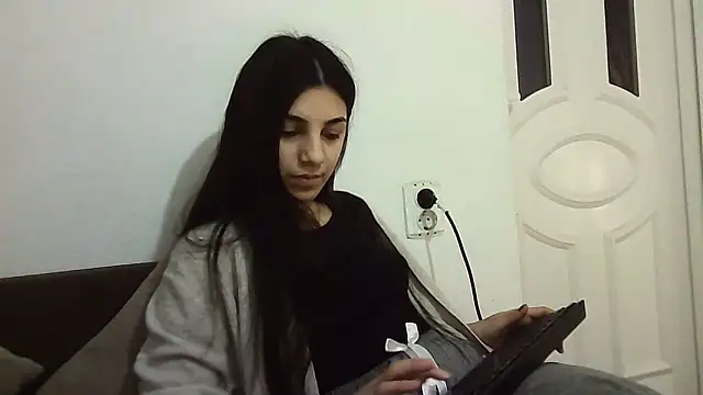 Ahotkittyxxx online show from 23, 1, 2025