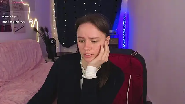 Snapshot of Emillias chatting on 11, 2, 2026 Emillias online show from 11, 2, 2026