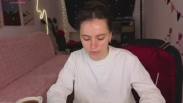 Snapshot of Emillias chatting on 21, 2, 2026 Emillias online show from 21, 2, 2026