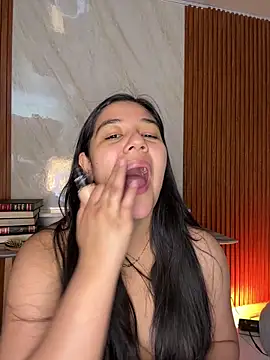 Snapshot of floriamANDjazmin chatting on 18, 5, 2026 floriamANDjazmin online show from 18, 5, 2026