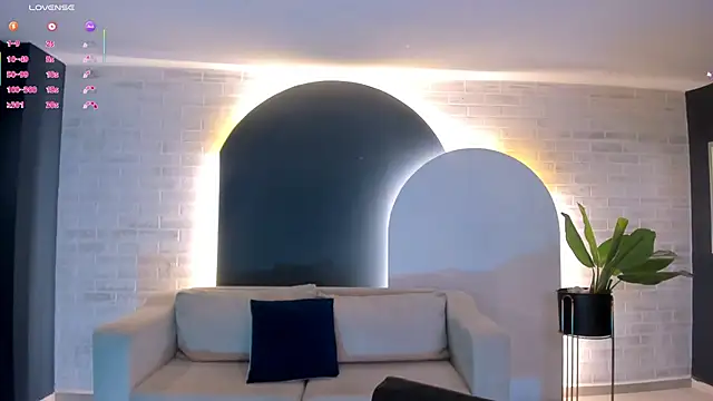 Snapshot of TaraLawrence chatting on 7, 2, 2026 TaraLawrence online show from 7, 2, 2026