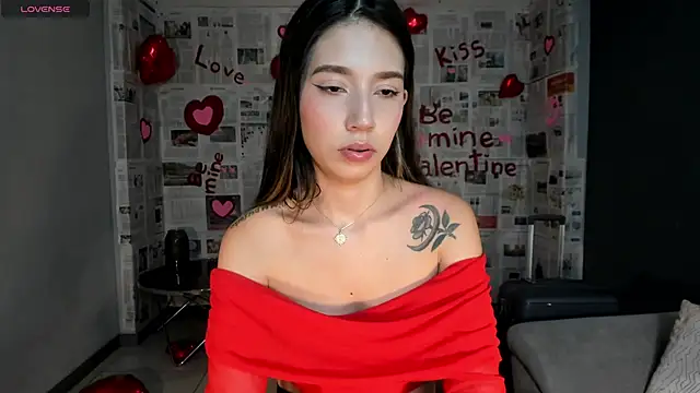 Snapshot of TaraLawrence chatting on 14, 2, 2026 TaraLawrence online show from 14, 2, 2026