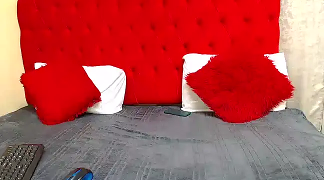 Snapshot of BeautyAuroa chatting on 6, 2, 2025 BeautyAuroa online show from 6, 2, 2025