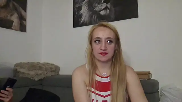 Snapshot of LoveXAddict chatting on 15, 3, 2026 LoveXAddict online show from 15, 3, 2026