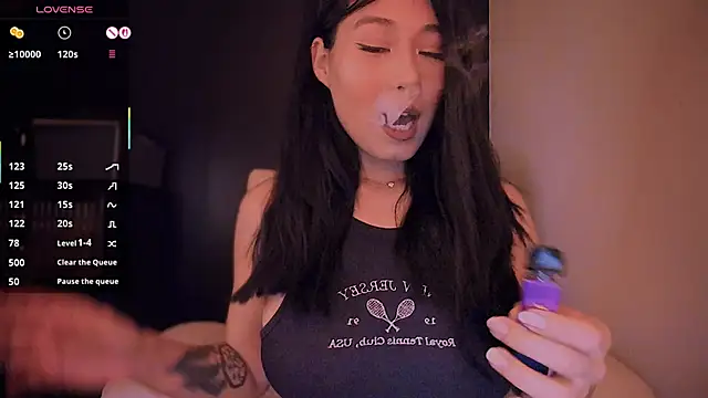 kimmy chi  online show from 26, 11, 2025