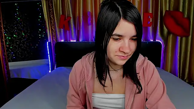  Polly Love  online show from 23, 2, 2026