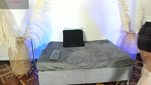 emma sexxy online show from 26, 9, 2025