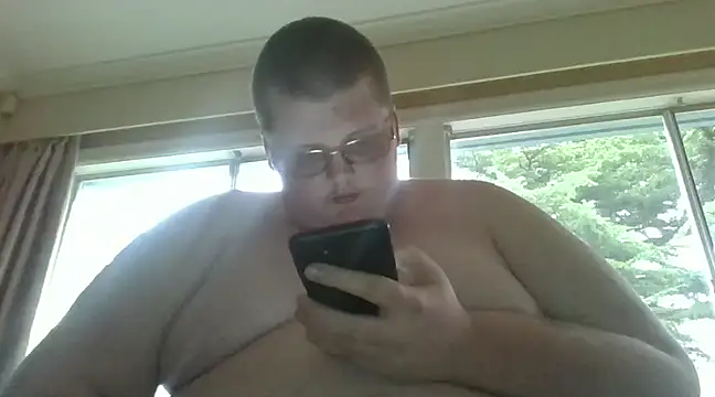 Richard Moneyshot 23 online show from 6, 12, 2024