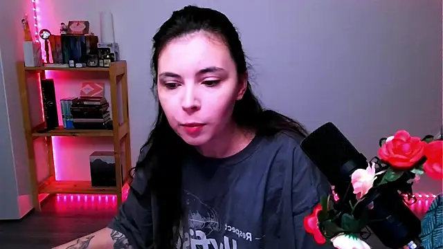 Snapshot of peaachybabe__ chatting on 10, 10, 2025 peaachybabe   online show from 10, 10, 2025