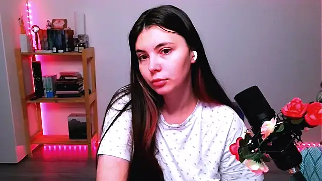 Snapshot of peaachybabe__ chatting on 15, 10, 2025 peaachybabe   online show from 15, 10, 2025