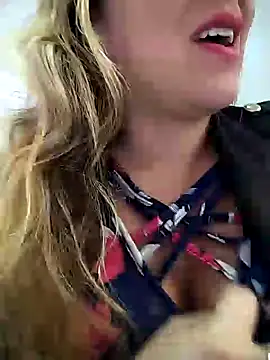 Snapshot of ELEKTRA-LUXURY chatting on 5, 12, 2024 ELEKTRA-LUXURY online show from 5, 12, 2024