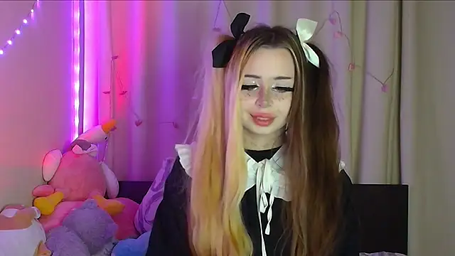 Snapshot of suemeow chatting on 13, 3, 2025 suemeow online show from 13, 3, 2025