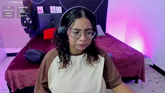 Snapshot of im_angels77 chatting on 21, 2, 2025 im angels77 online show from 21, 2, 2025