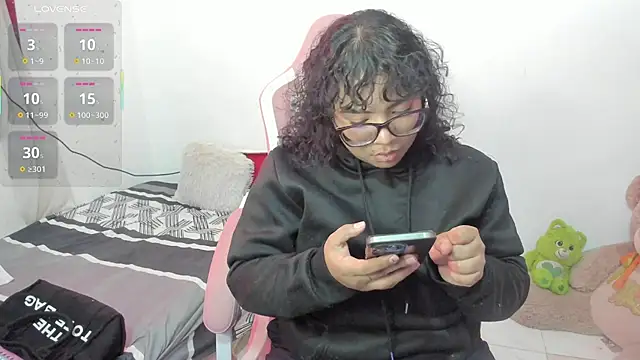 Snapshot of im_angels77 chatting on 1, 10, 2025 im angels77 online show from 1, 10, 2025