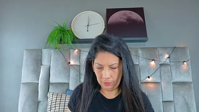 JaylaScott   online show from 7, 4, 2026