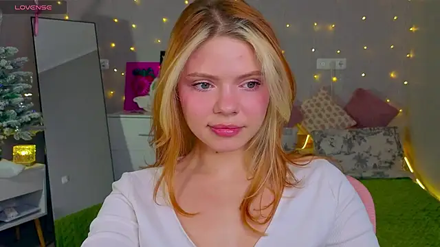 Red  Candy online show from 15, 12, 2025