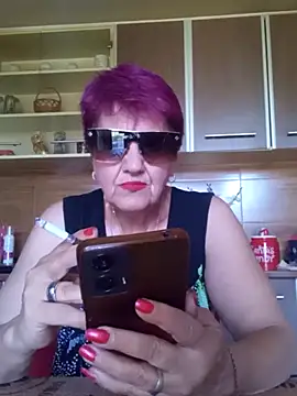 Snapshot of Ely_Elenita chatting on 6, 6, 2026 Ely Elenita online show from 6, 6, 2026