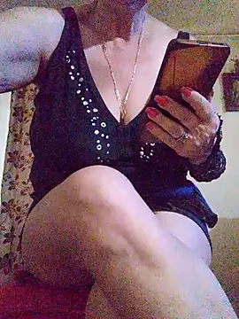 Snapshot of Ely_Elenita chatting on 5, 7, 2026 Ely Elenita online show from 5, 7, 2026