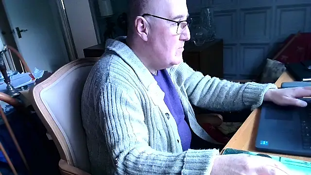 Adamdaddybear online show from 18, 2, 2025