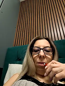 Snapshot of SukyGirl chatting on 20, 1, 2025 SukyGirl online show from 20, 1, 2025