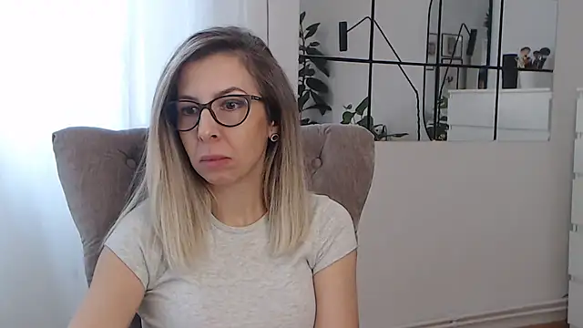 Snapshot of SukyGirl chatting on 27, 1, 2025 SukyGirl online show from 27, 1, 2025