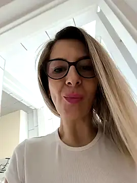 Snapshot of SukyGirl chatting on 29, 1, 2025 SukyGirl online show from 29, 1, 2025