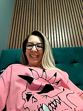 Snapshot of SukyGirl chatting on 31, 1, 2025 SukyGirl online show from 31, 1, 2025